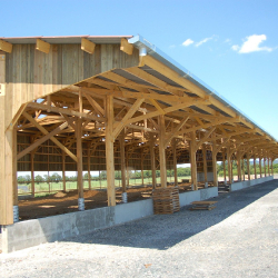 Bâtiment agricole, faitage éclairant Louison